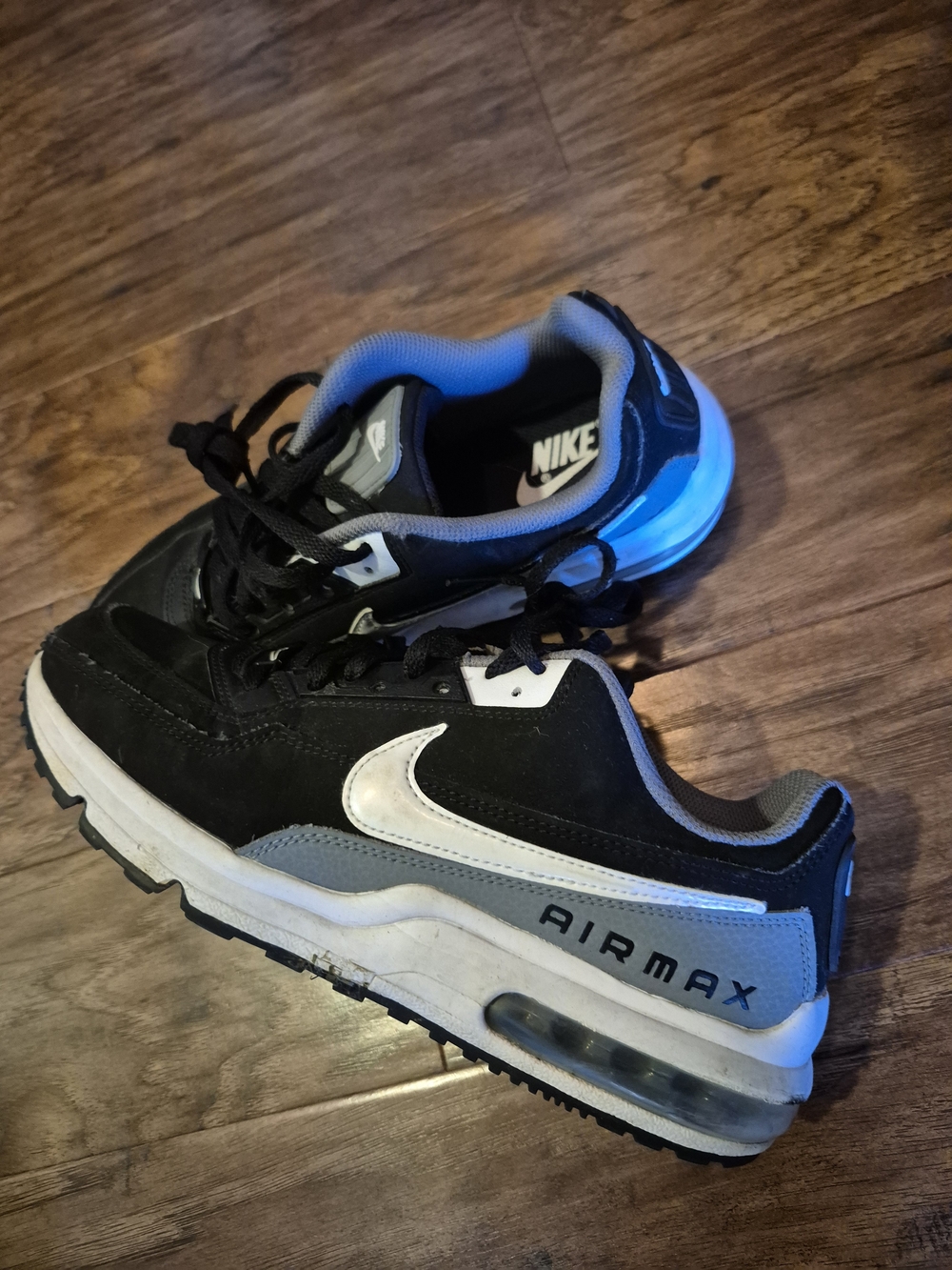 Nike Kids' Air Max Black/Gray Athletic Shoes